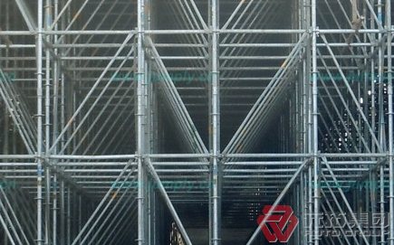 盤扣式腳手架配件、立桿的使用