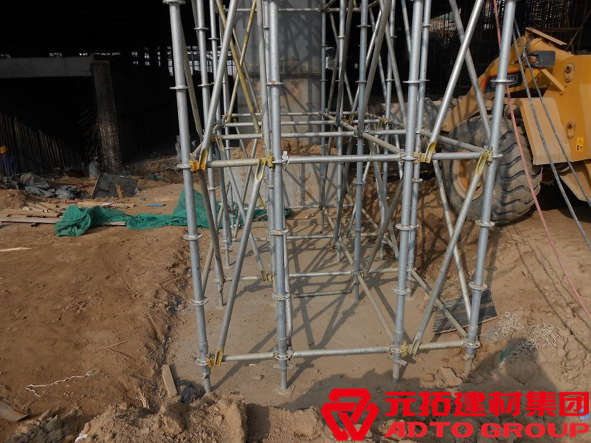 上海盤扣式腳手架生產(chǎn)廠家有幾家？盤扣式腳手架多少錢一噸？